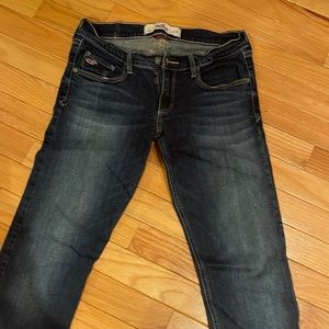 Dark blue HOLLISTER social stretch low cut size 7 w28 jeans